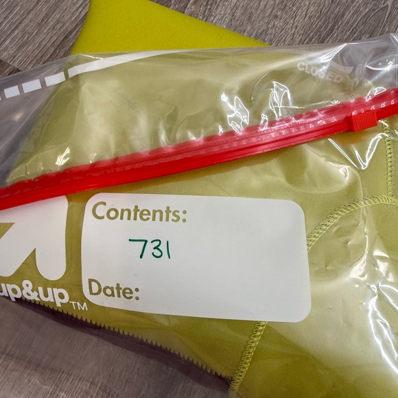 Quicksilver Wetsuit Top Size Small - Picture 8 of 8